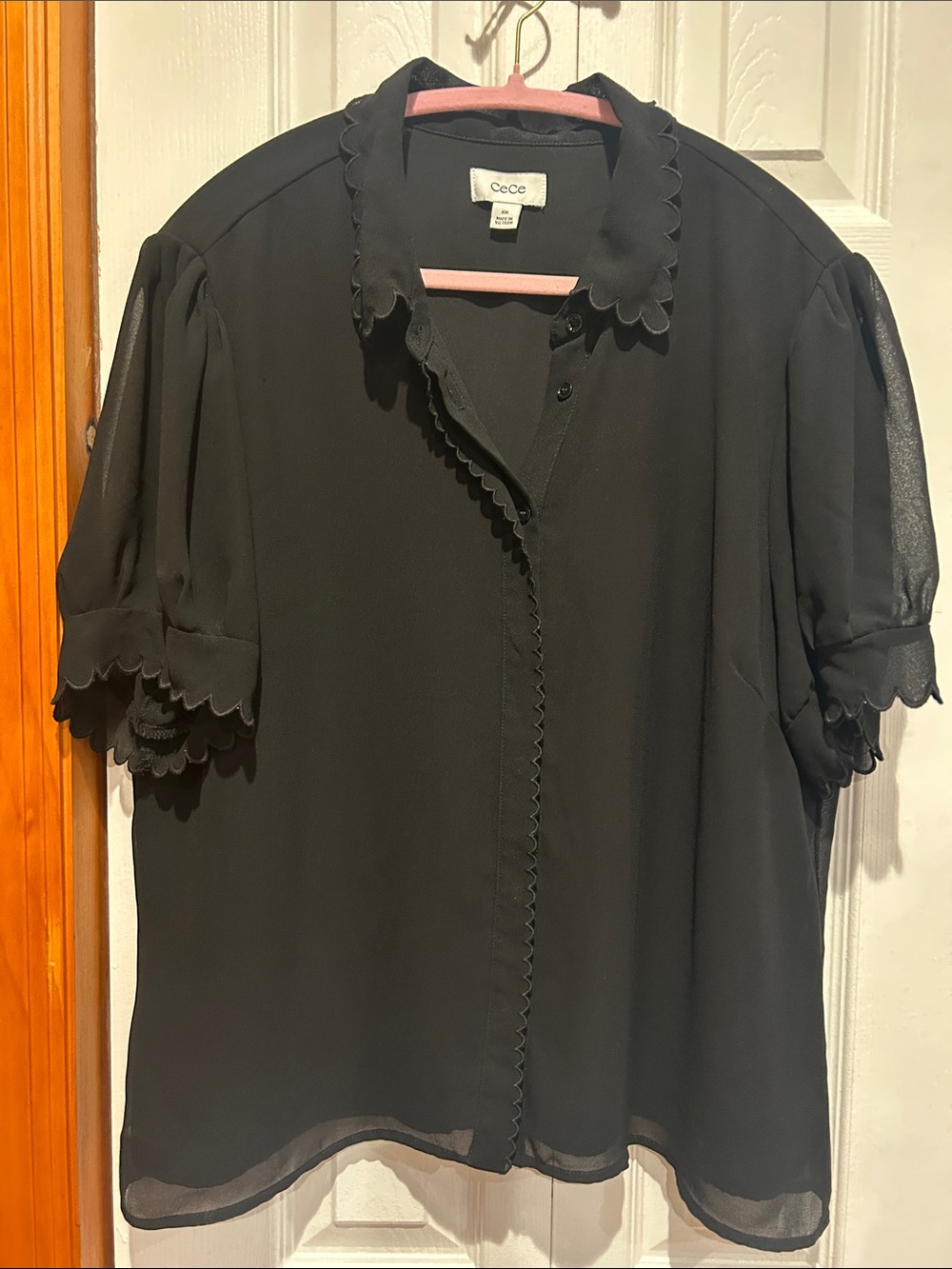 CeCe Black Scalloped-Trim Short Sleeve Blouse